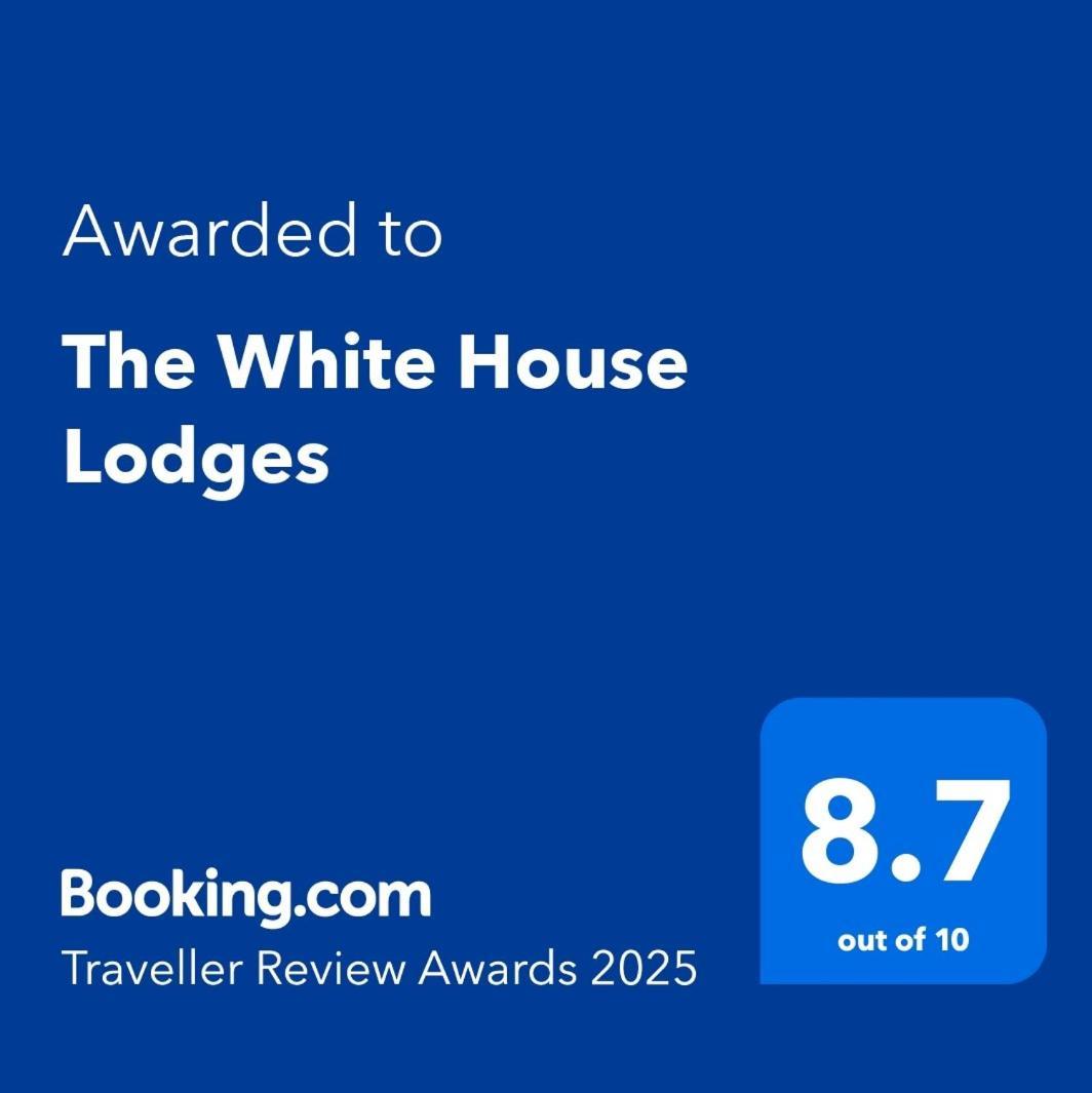 The White House No.1 Villa Brufut Bagian luar foto